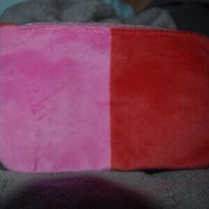 Ipsy December 2022 Split color cosmetic bag